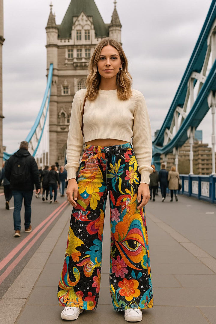 ByEmily | Blommiga Vintagebyxor i Flower-Power-stil