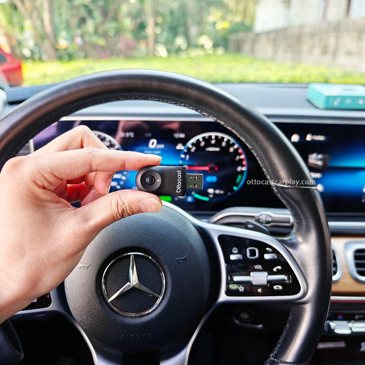 Ottocast Mini – Trådlös CarPlay & Android Auto Adapter 2025