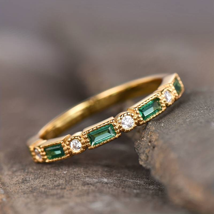 Vintage Guld Ring med Grön Zirkonia